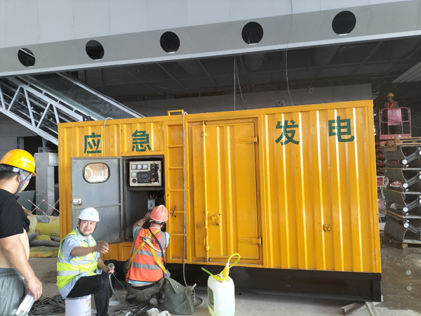 仪征怎样判断空气滤清器是否需要更换？